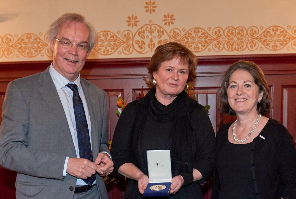 Patricia Faasse wint Boerhaave Biografie Prijs
